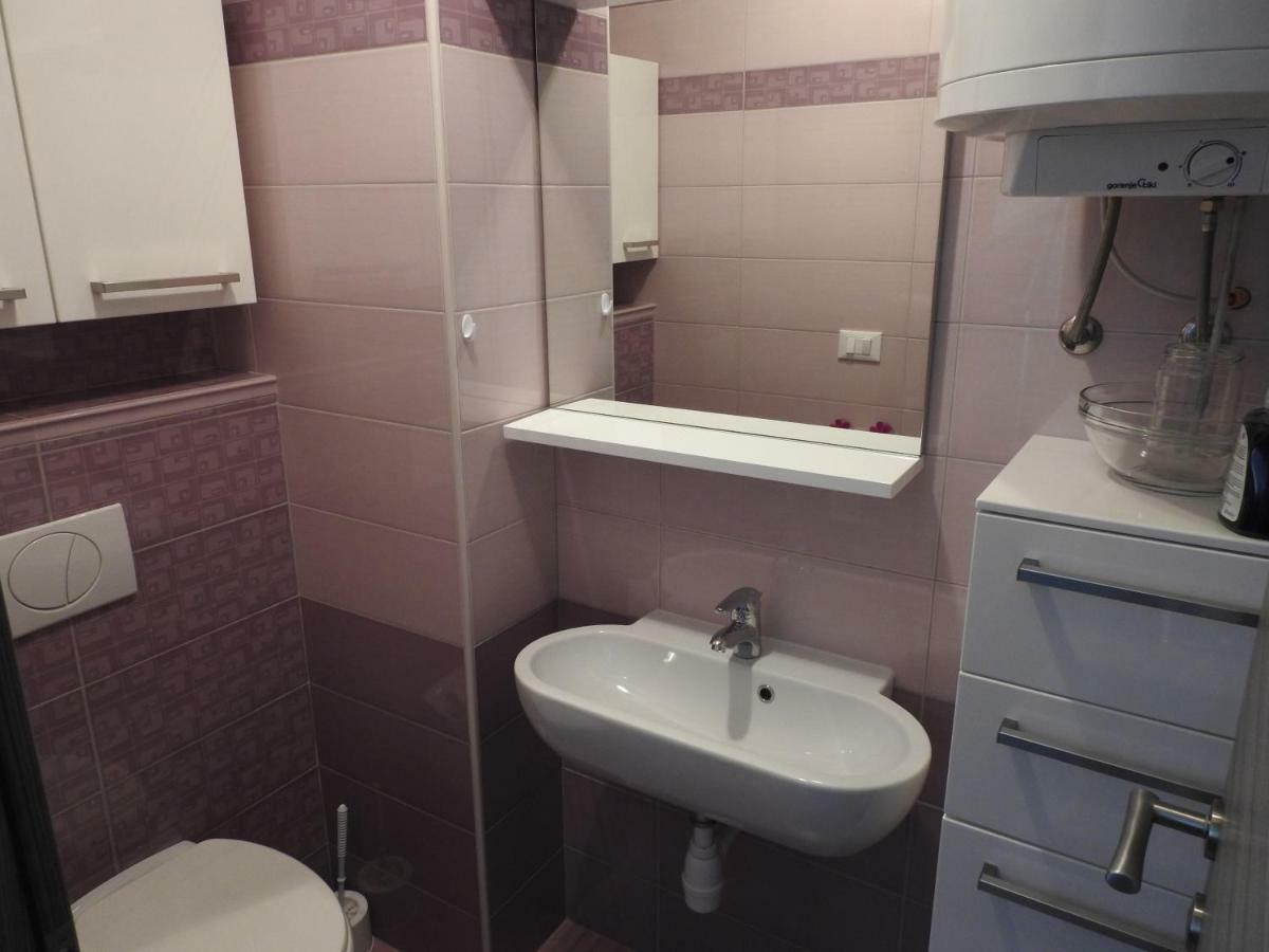 Pocitniska Hisa Pension Dobravlje Buitenkant foto